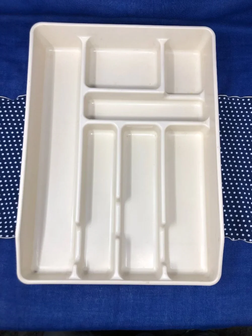 Rubbermaid Silverware Drawer Organizer – Cream/Beige – Pre-Owned